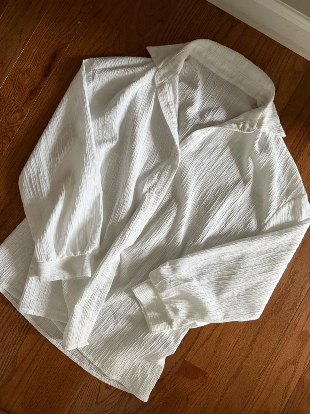 Women’s White Button-Up Textured Shirt - Casual Classic - Picture 2 of 2